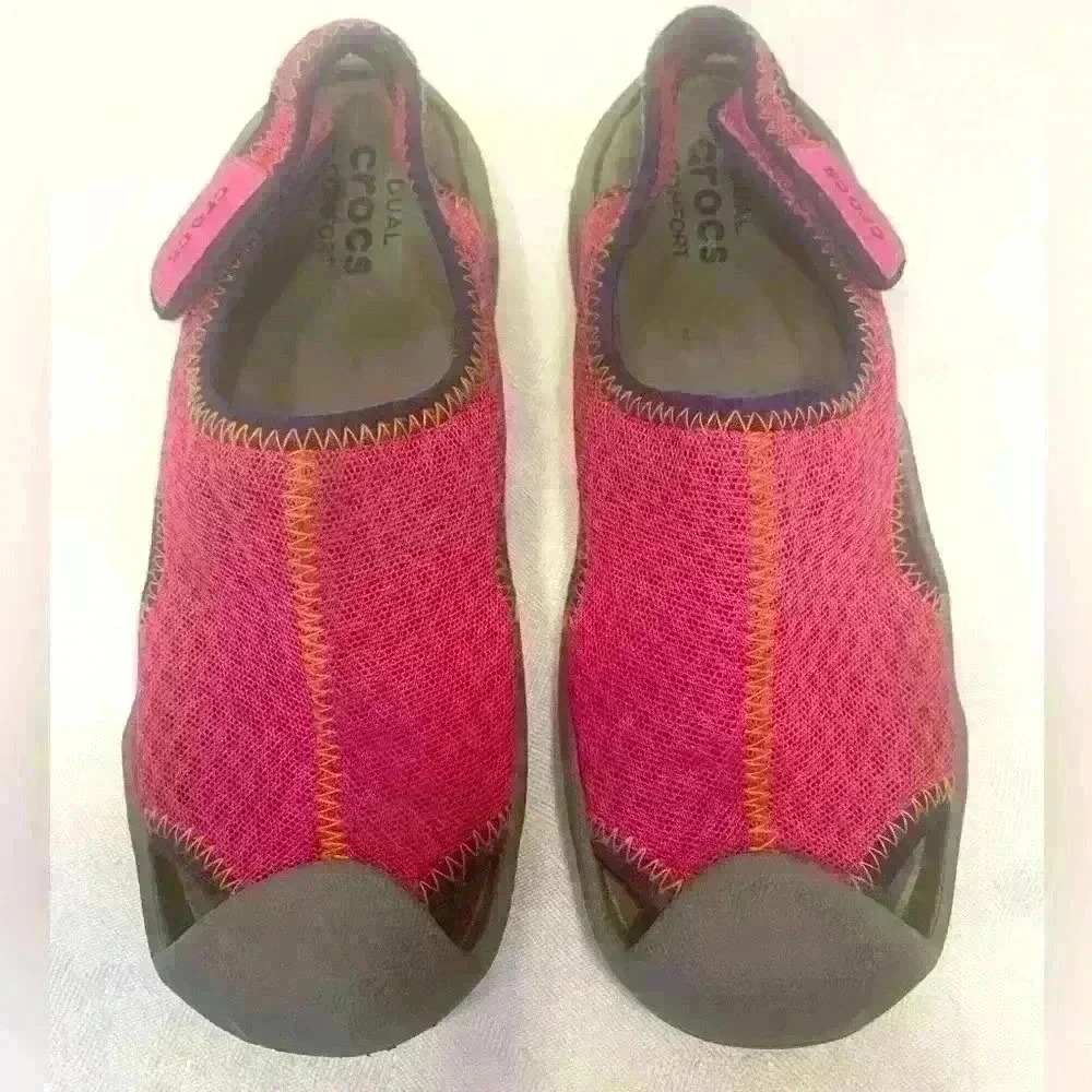 Crocs Swift Water Pink Sandals Size J2 great for Boating swimming beach lake